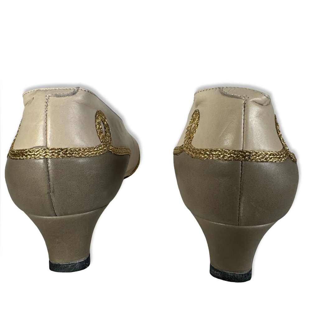 Bally Vtg Womens Pumps Size 5.5 Beige Two Tone Low Heel Classic Leather Metallic - Picture 3 of 7